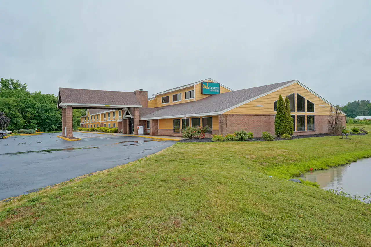 Hotel Exterior - Quality Inn & Suites Harrington - Milford